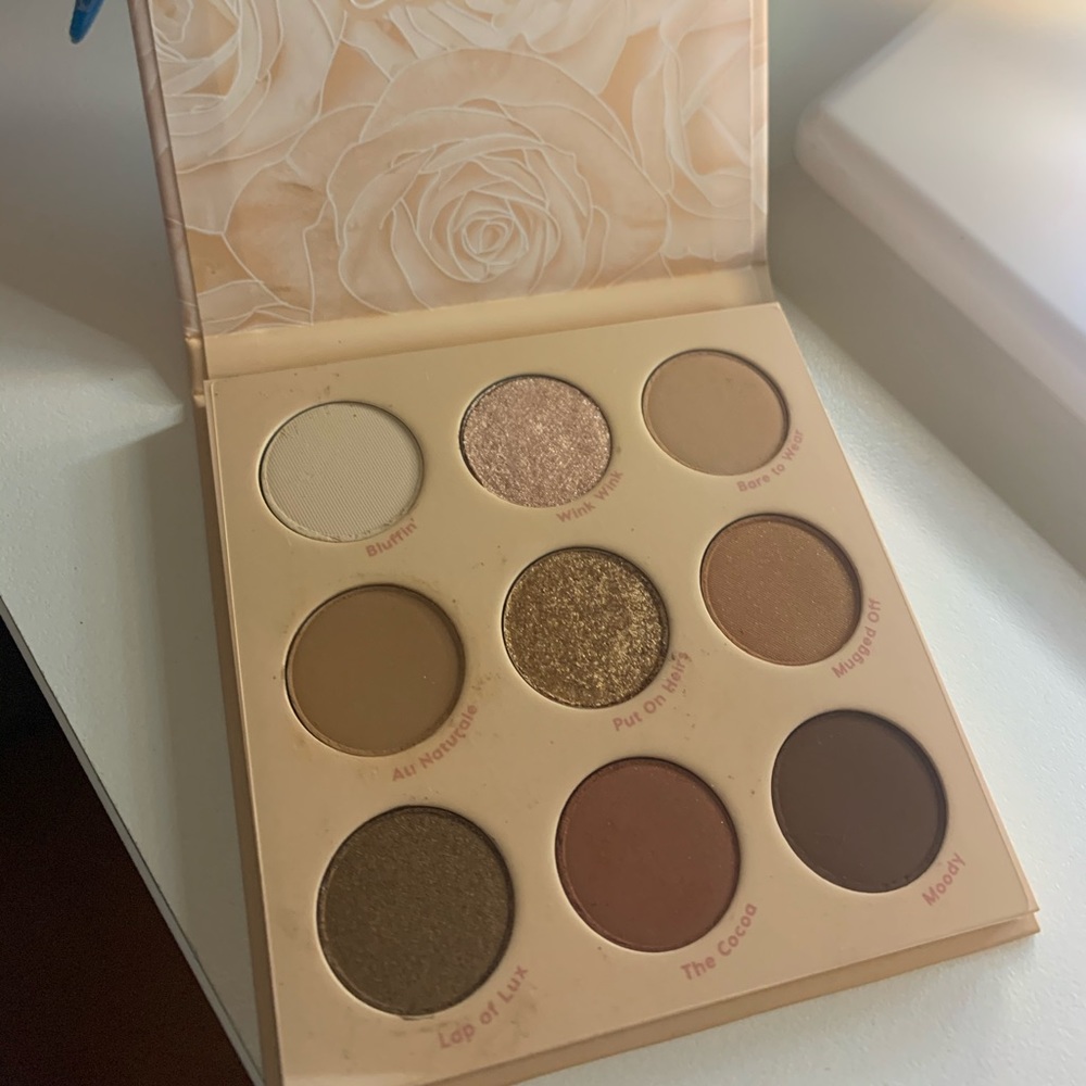 Eyeshadow palette
